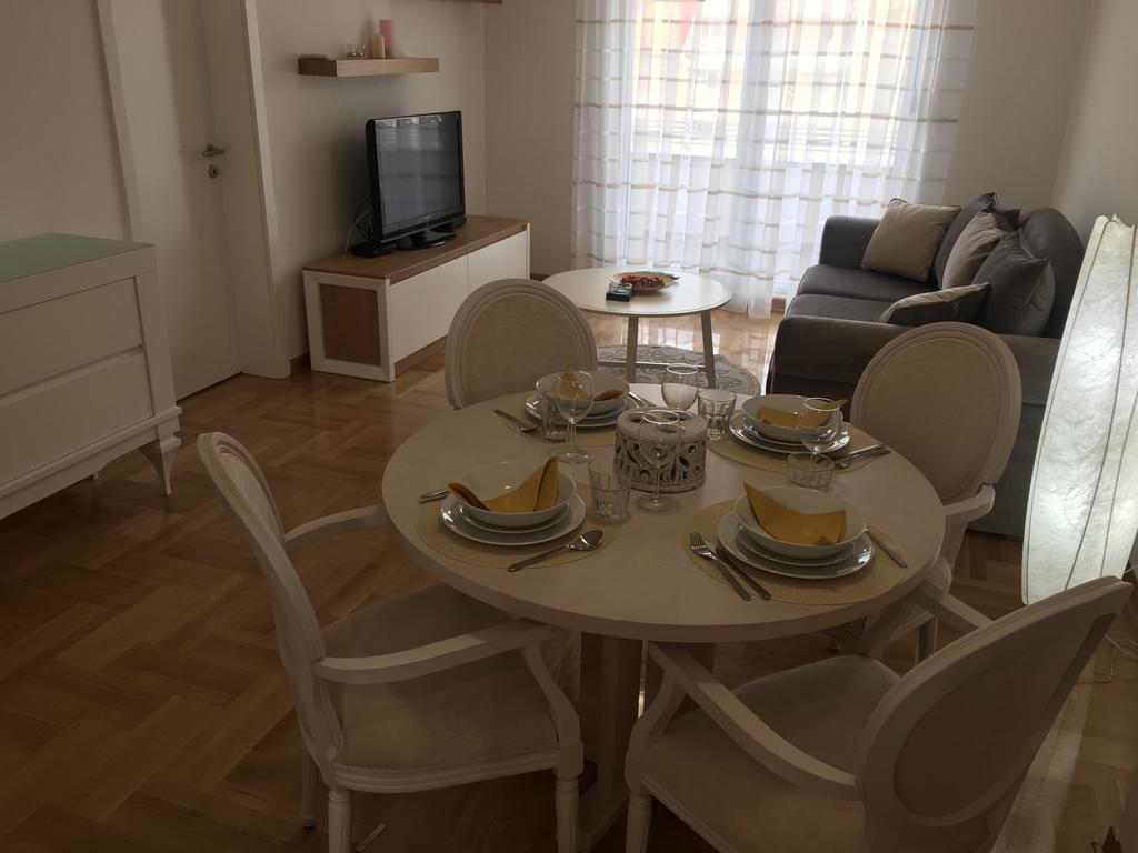 Apartment Posejdon Beograd Bagian luar foto