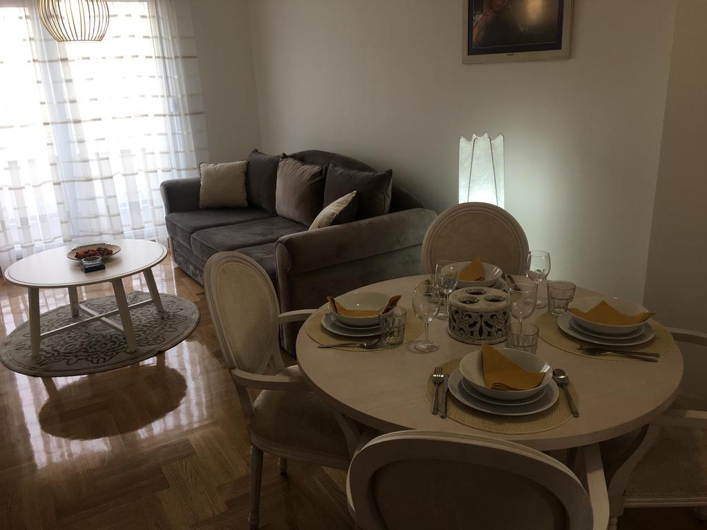 Apartment Posejdon Beograd Bagian luar foto